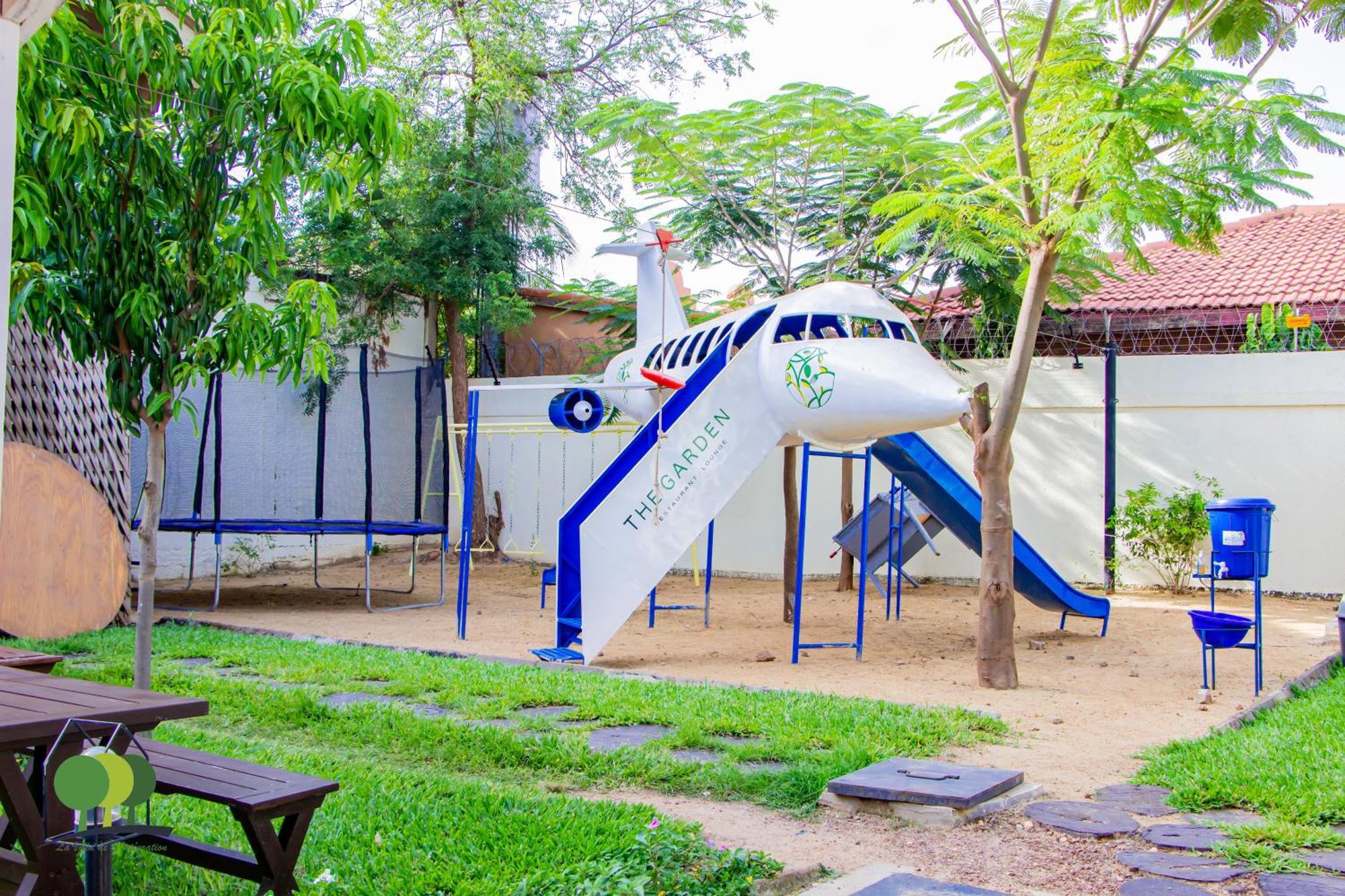 Villa De L'Integration วากาดูกู ภายนอก รูปภาพ