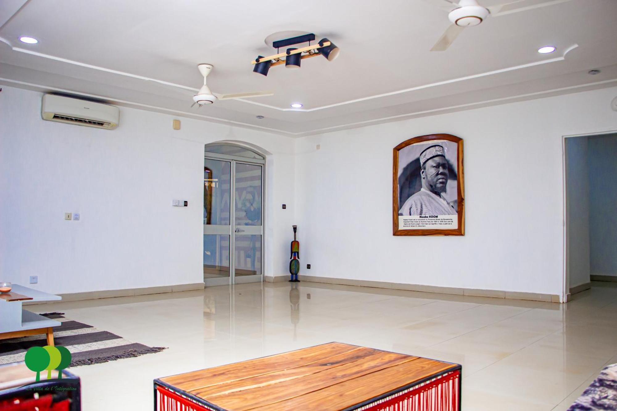Villa De L'Integration วากาดูกู ภายนอก รูปภาพ